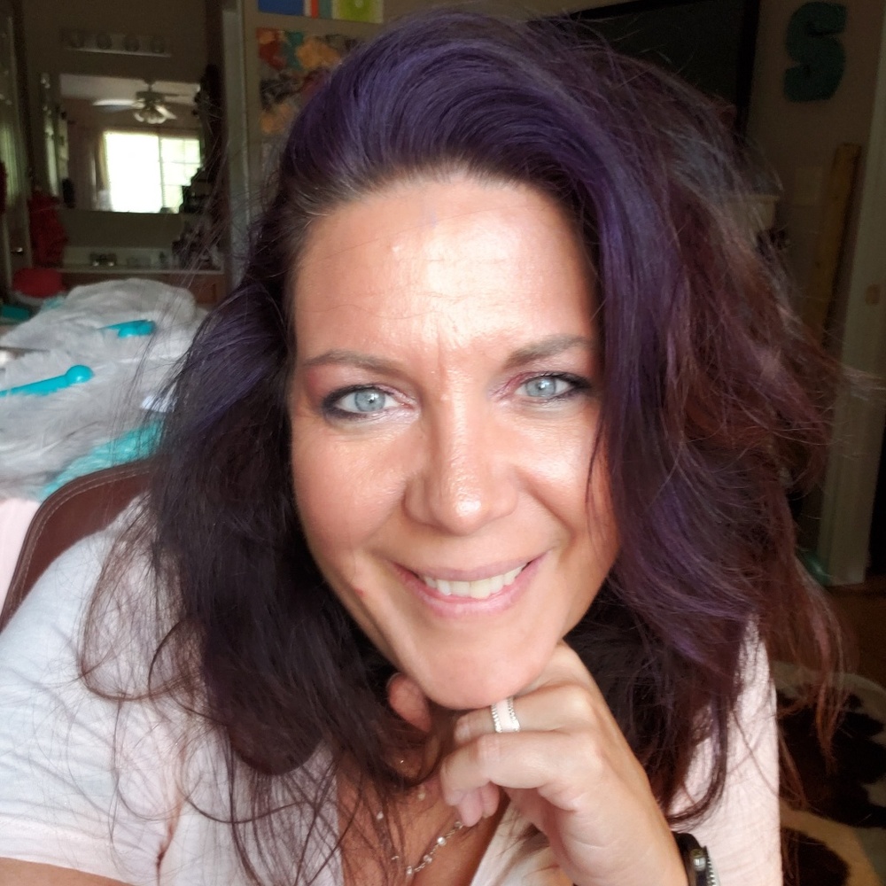 Meet Your Posher, Stephanie